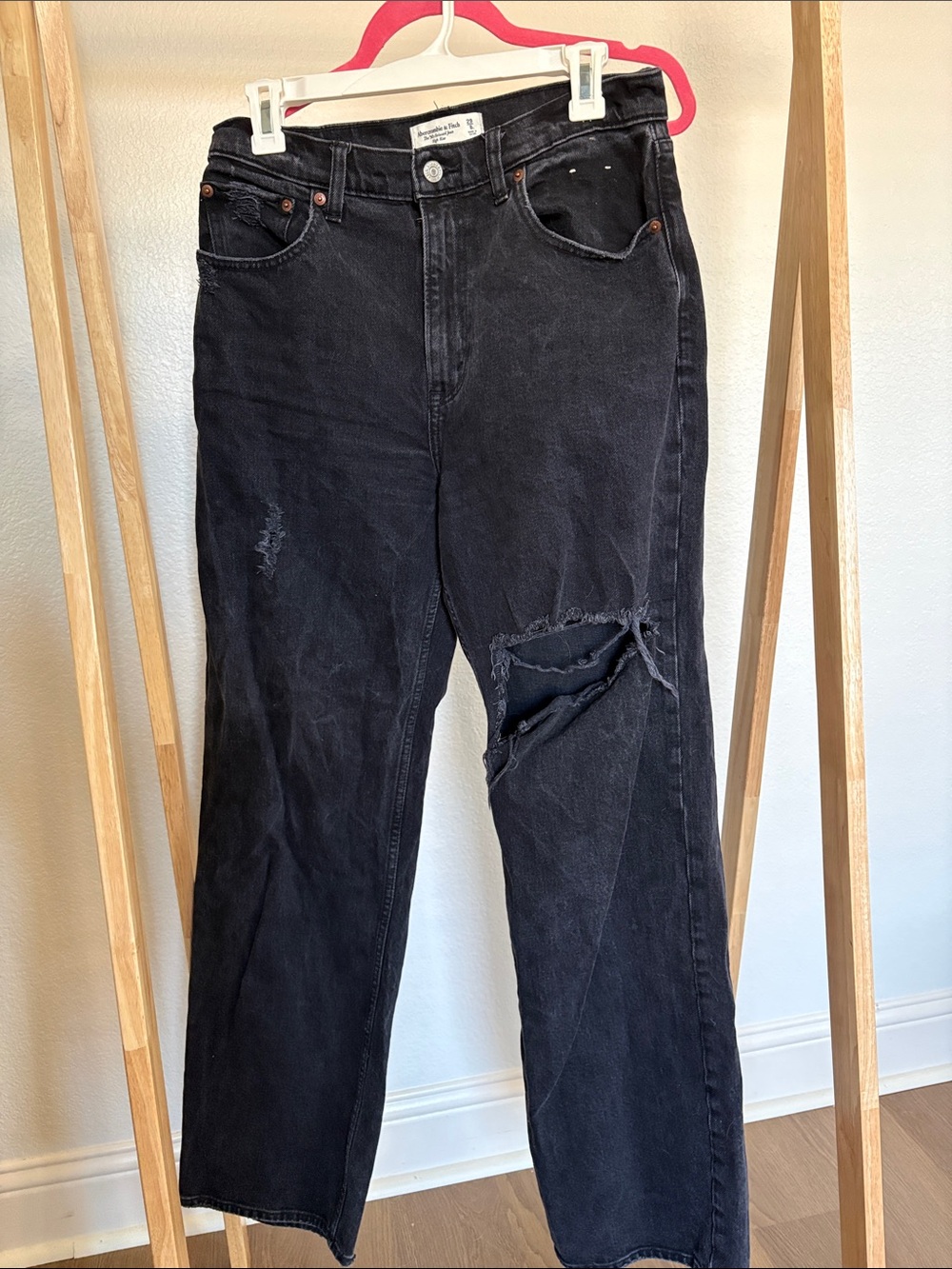 Abercrombie & Fitch Black Straight-Leg Jeans with Knee Distress